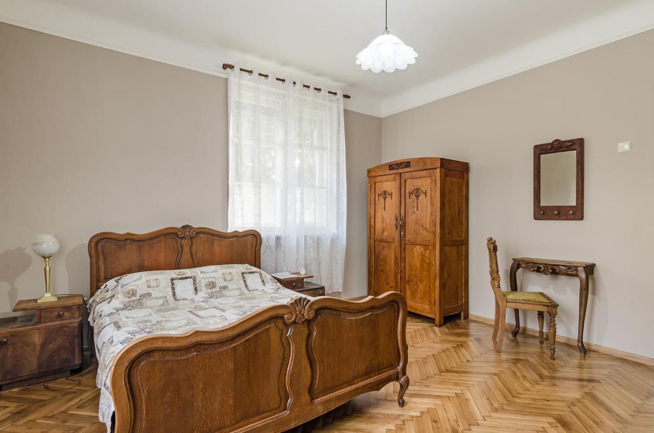 Апартамент Жасмин Apartment Varna Exterior foto